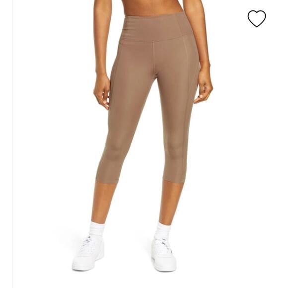 Girlfriend Collective High Waist Capri Leggings In Misty Rose Small - Picture 1 of 6